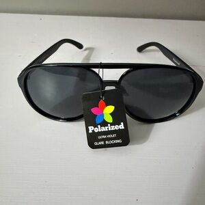 NWT Polarized Black Sunglasses